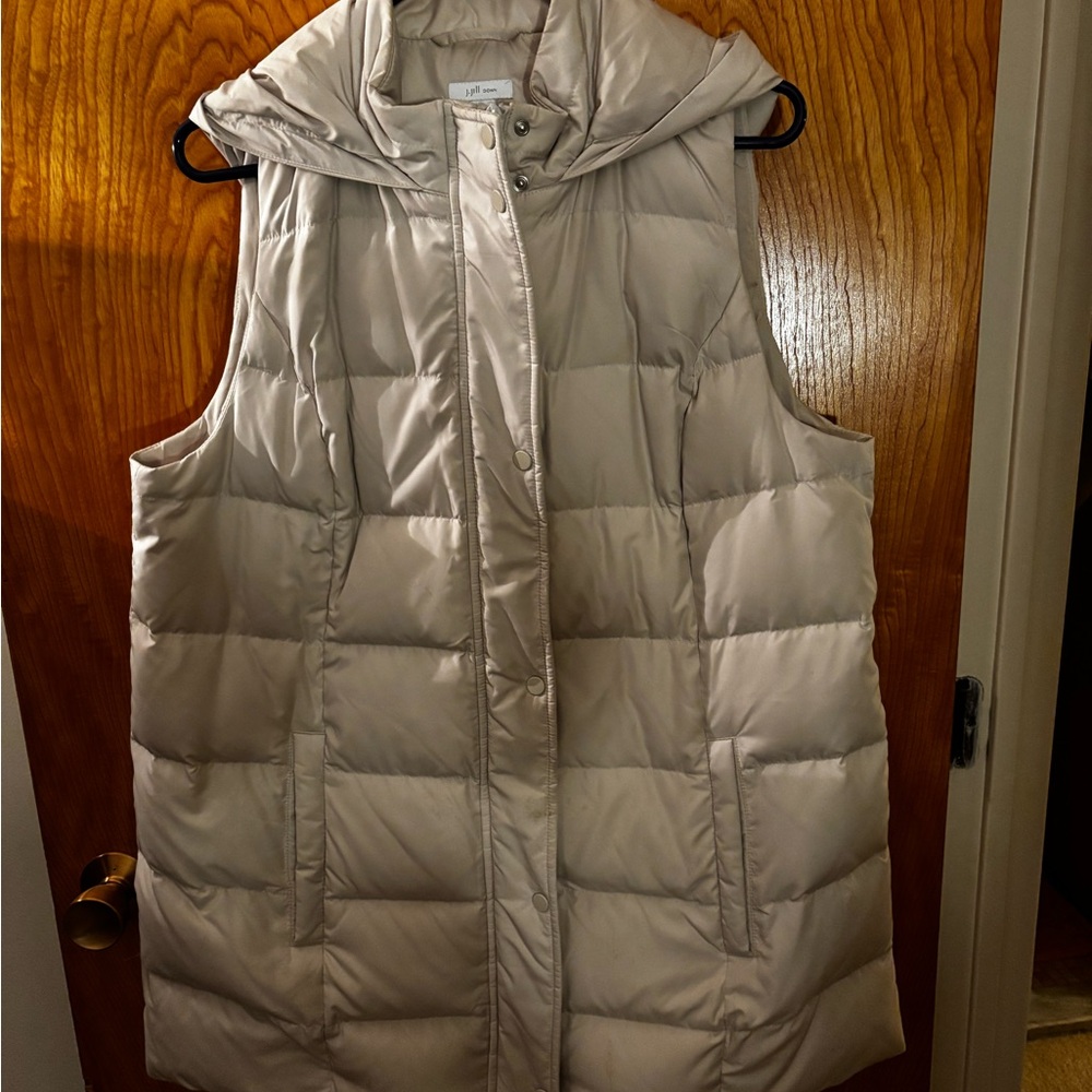 J. Jill Hooded Quilted Puffer Vest in Light Beige - Picture 4 of 4